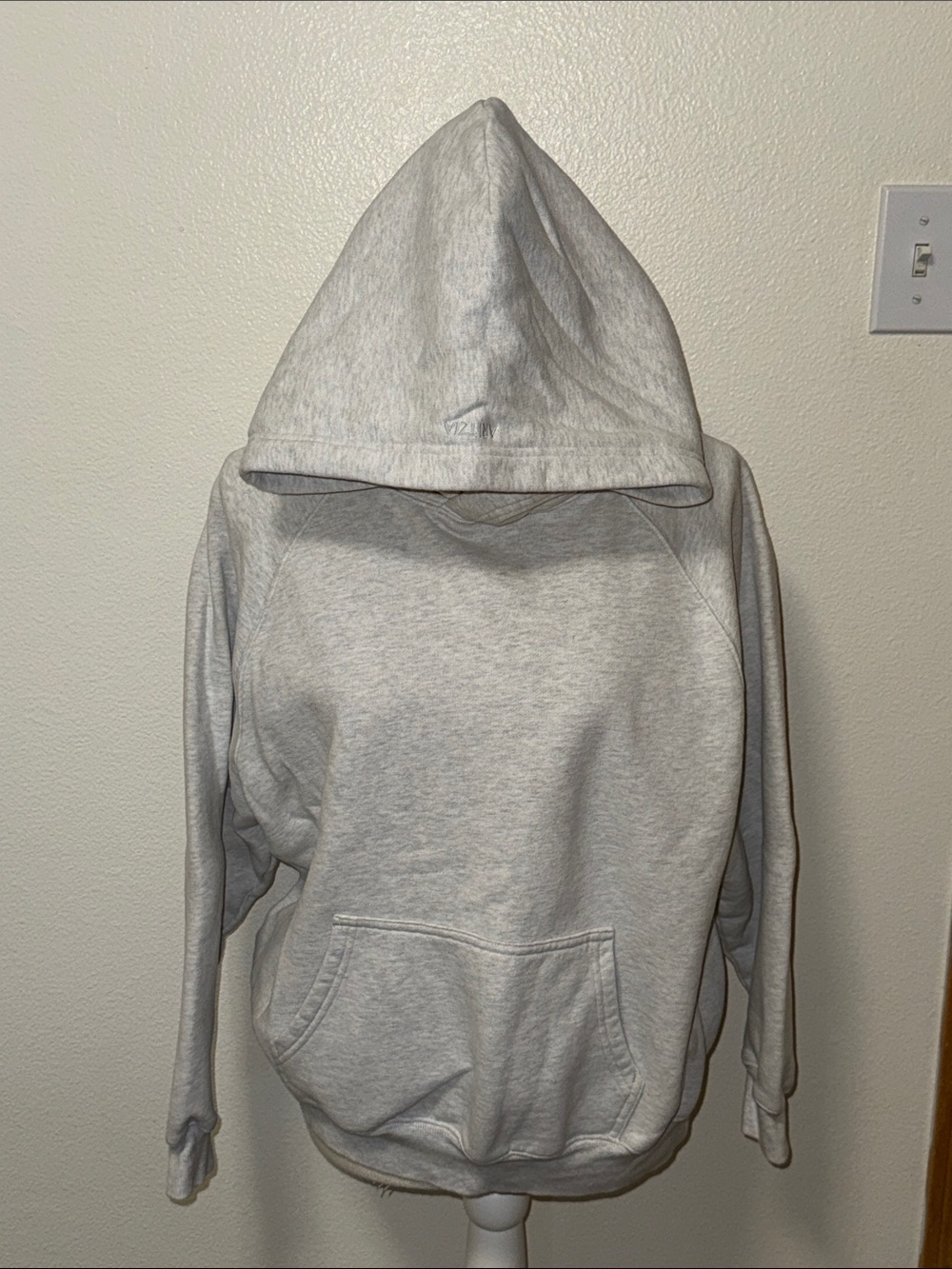 Aritzia Mega Fit Hoodie size XS